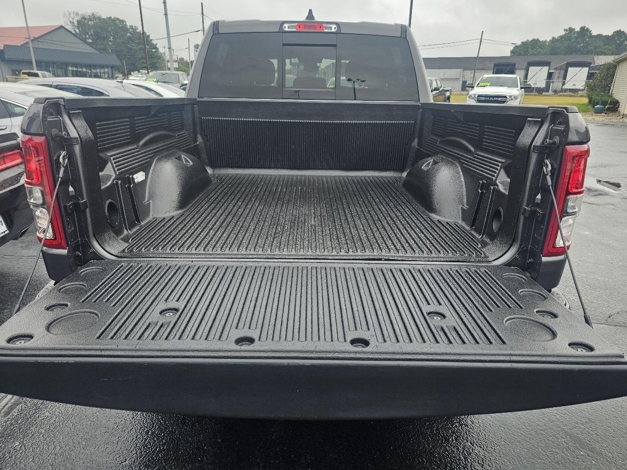 RAM 1500 Big Horn Crew Cab SWB 4WD 2020