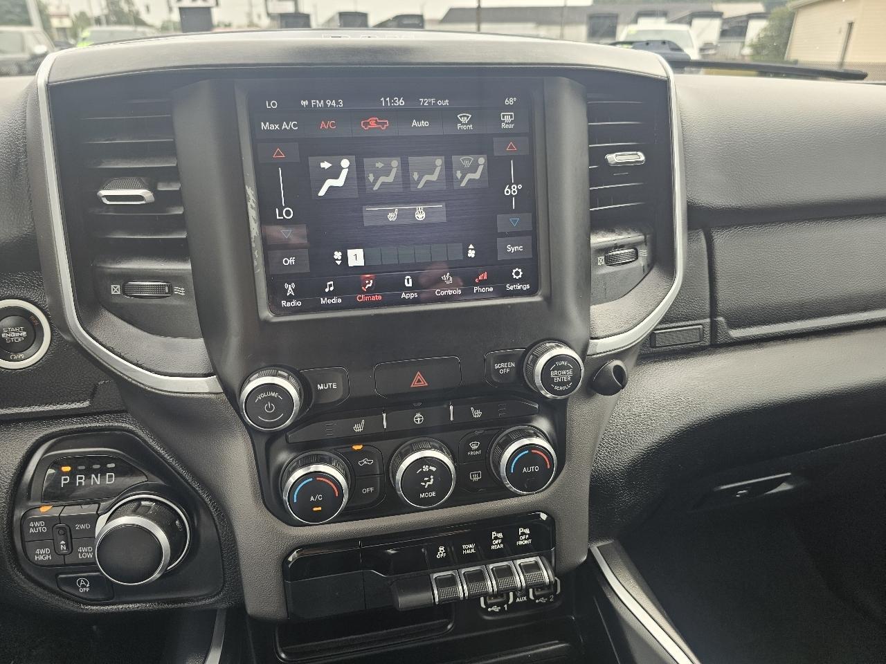 RAM 1500 Big Horn Crew Cab SWB 4WD 2020
