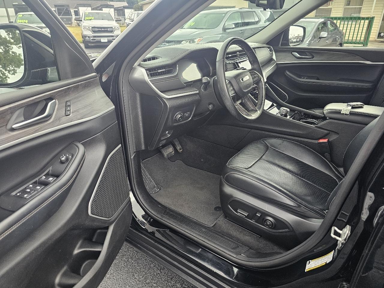 Jeep Grand Cherokee L Limited 4WD 2022