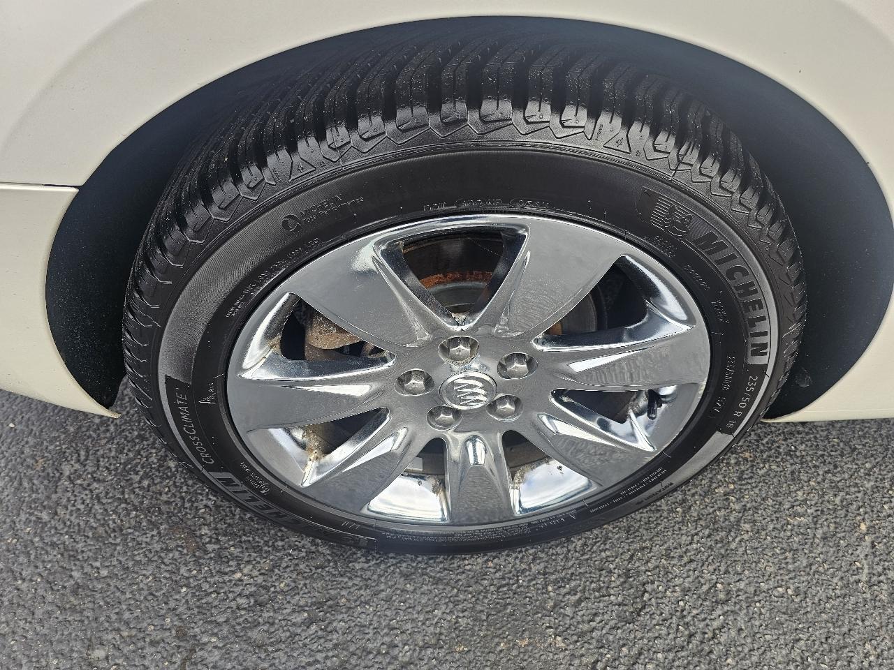 Buick LaCrosse CXL FWD 2010