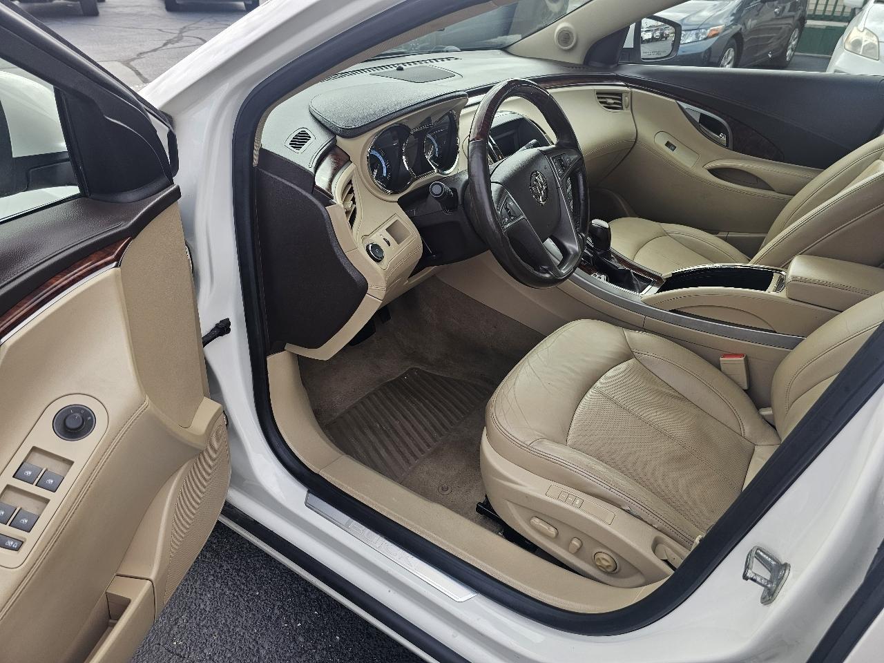 Buick LaCrosse CXL FWD 2010