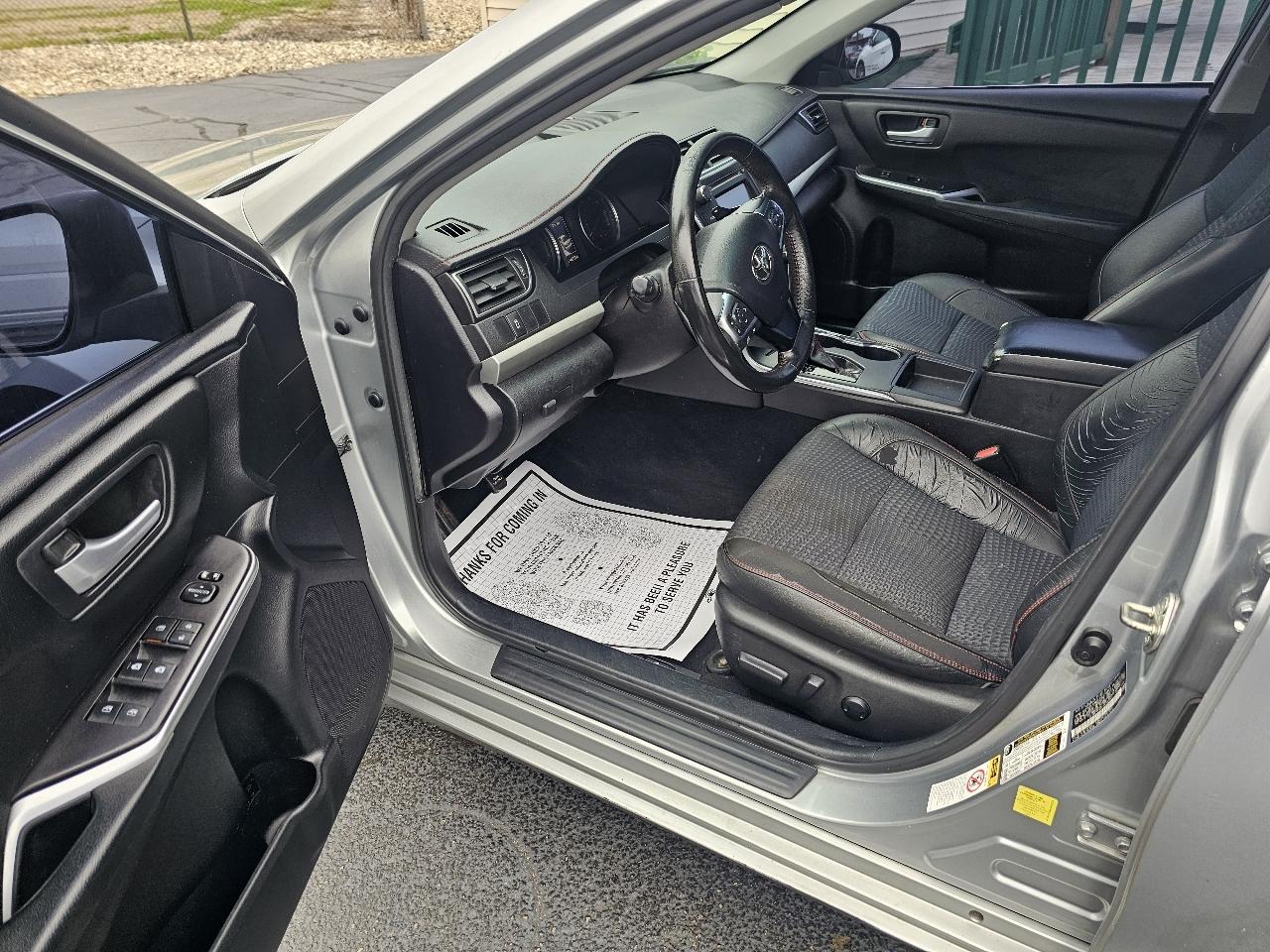 Toyota Camry SE 2015