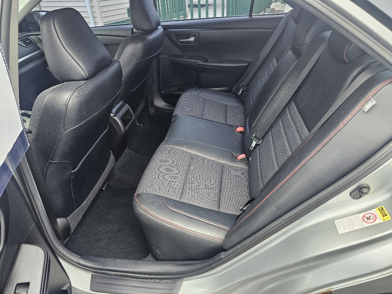 Toyota Camry SE 2015