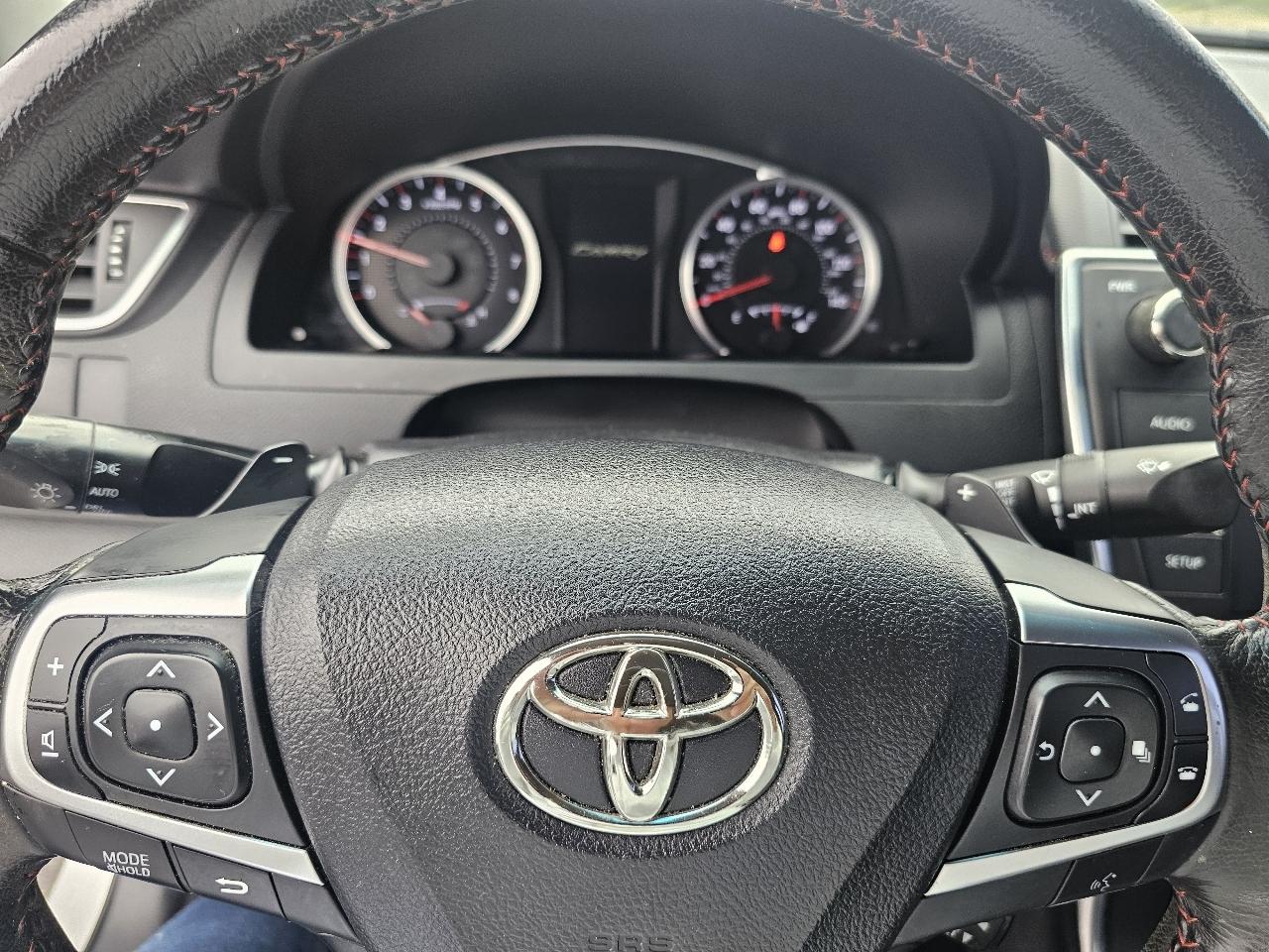 Toyota Camry SE 2015