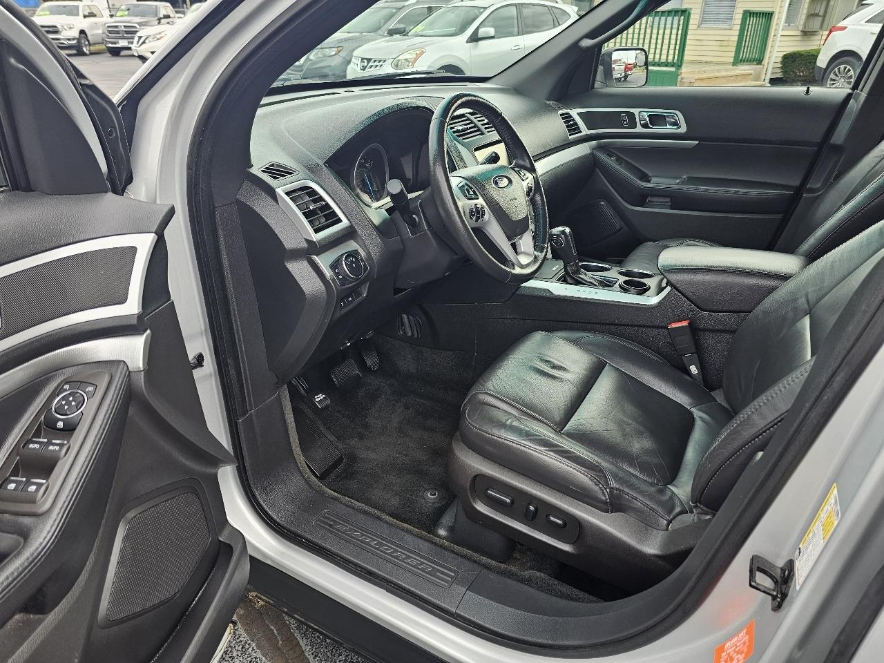 Ford Explorer XLT FWD 2014