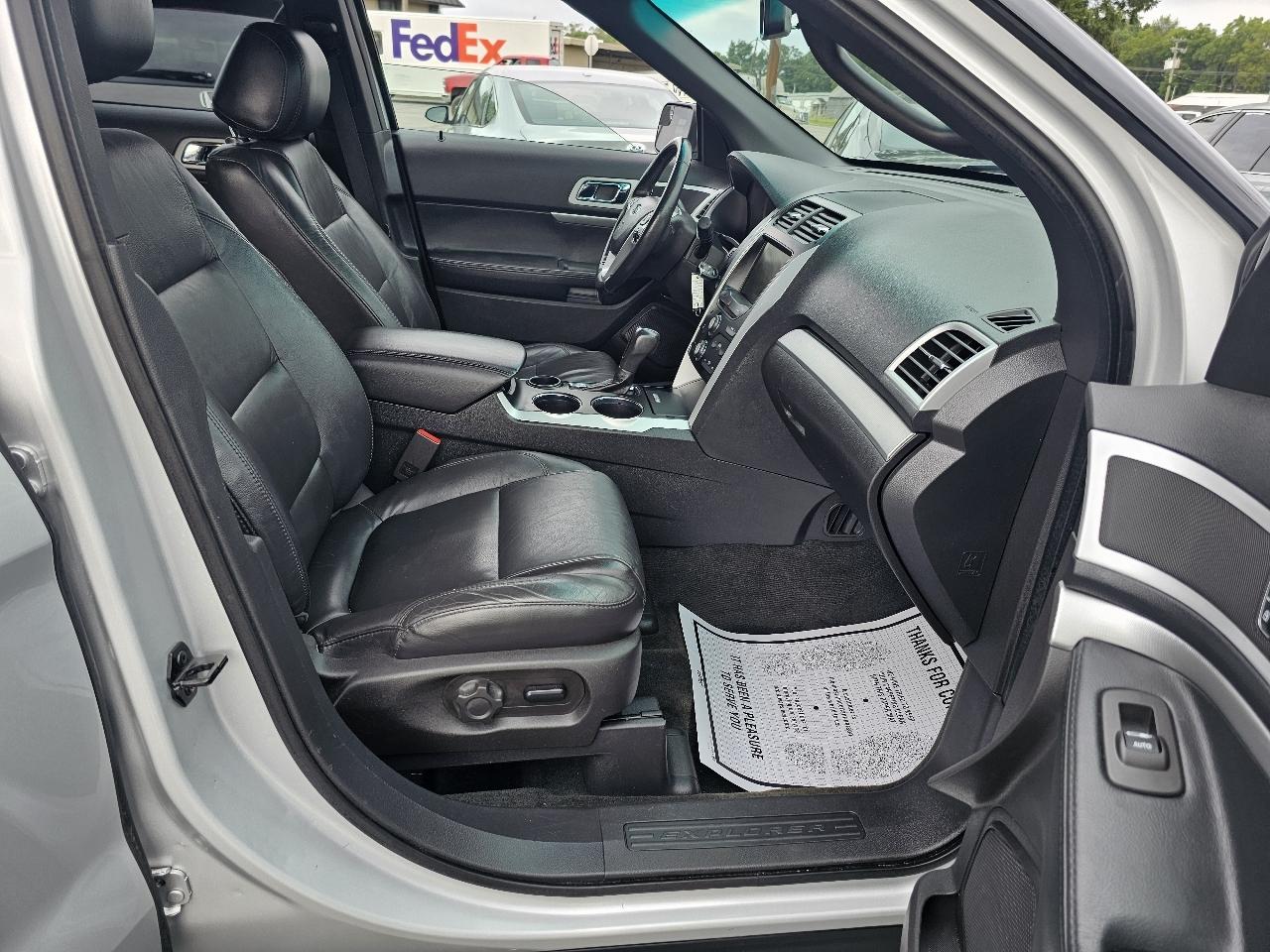 Ford Explorer XLT FWD 2014