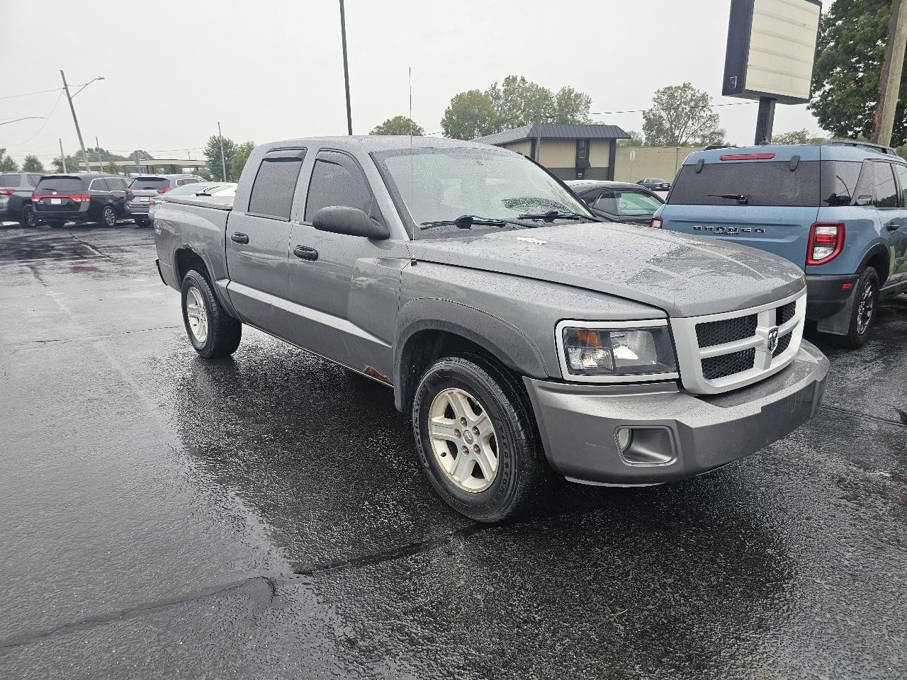 Dodge Dakota SLT Crew Cab 4WD 2010