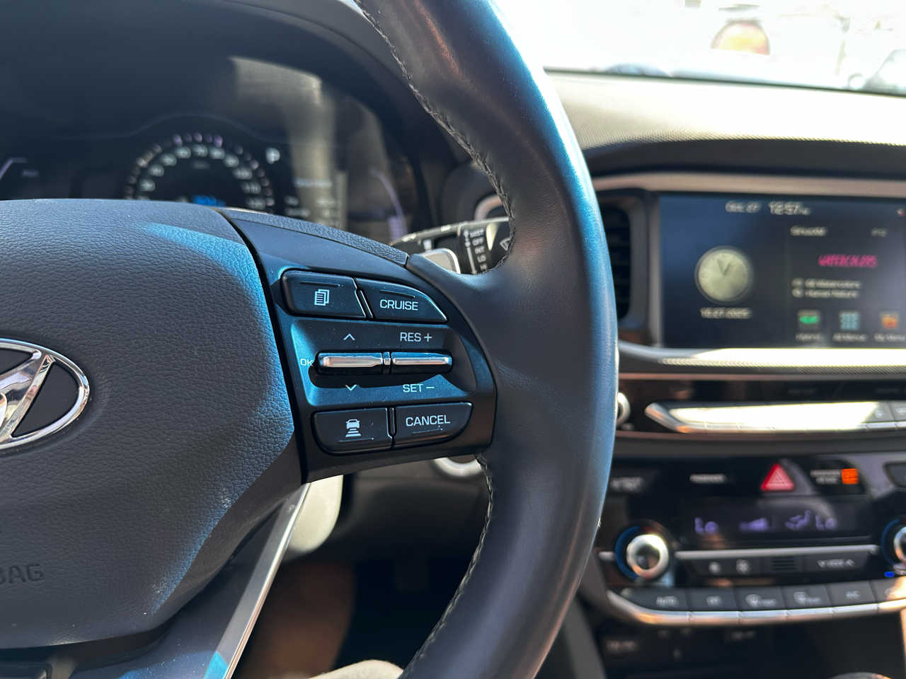 Hyundai Ioniq Hybrid  2018