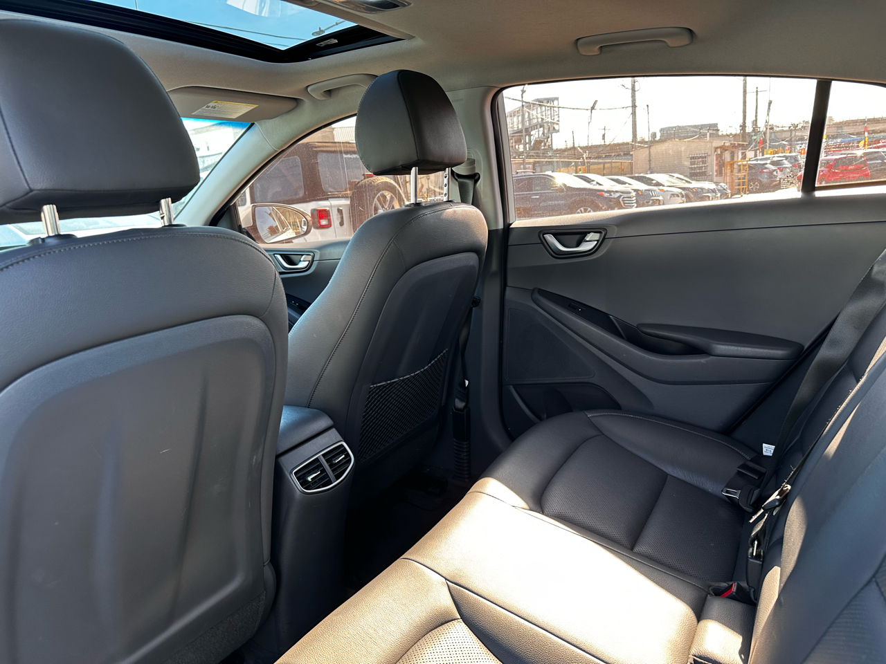 Hyundai Ioniq Hybrid  2018