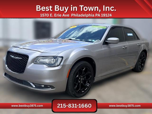 Silver 2016 Chrysler 300 S RWD Sedan Rear-Wheel Drive 8-Speed Automatic