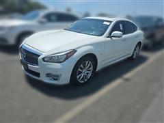 2019 Infiniti Q70 