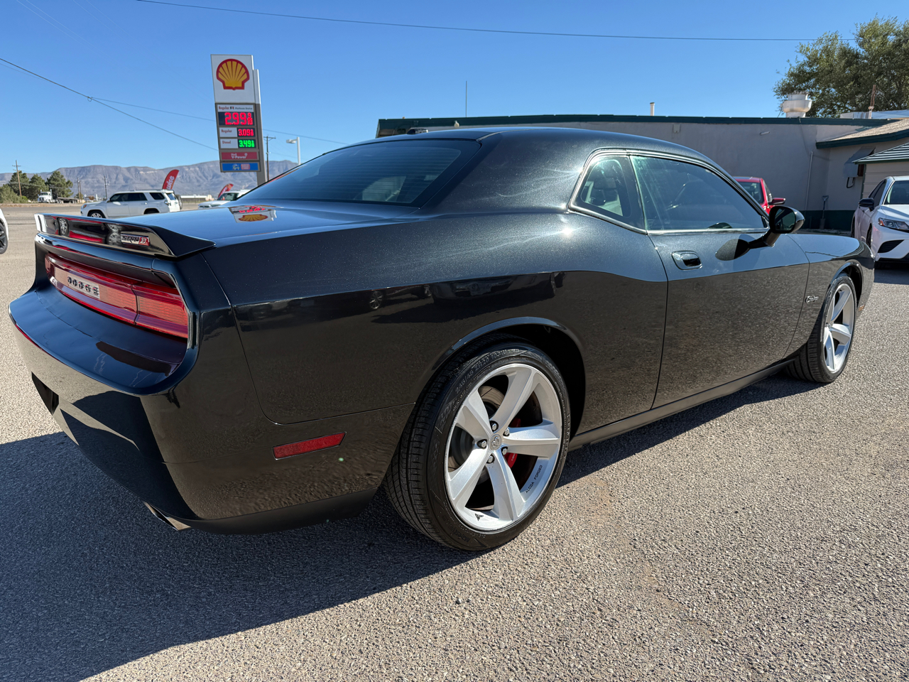 Dodge Challenger 2dr Cpe SRT8 2010 Dodge Challenger 2dr Cpe SRT8 2010