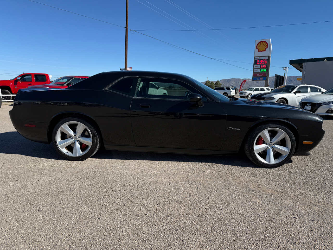 Dodge Challenger 2dr Cpe SRT8 2010 Dodge Challenger 2dr Cpe SRT8 2010