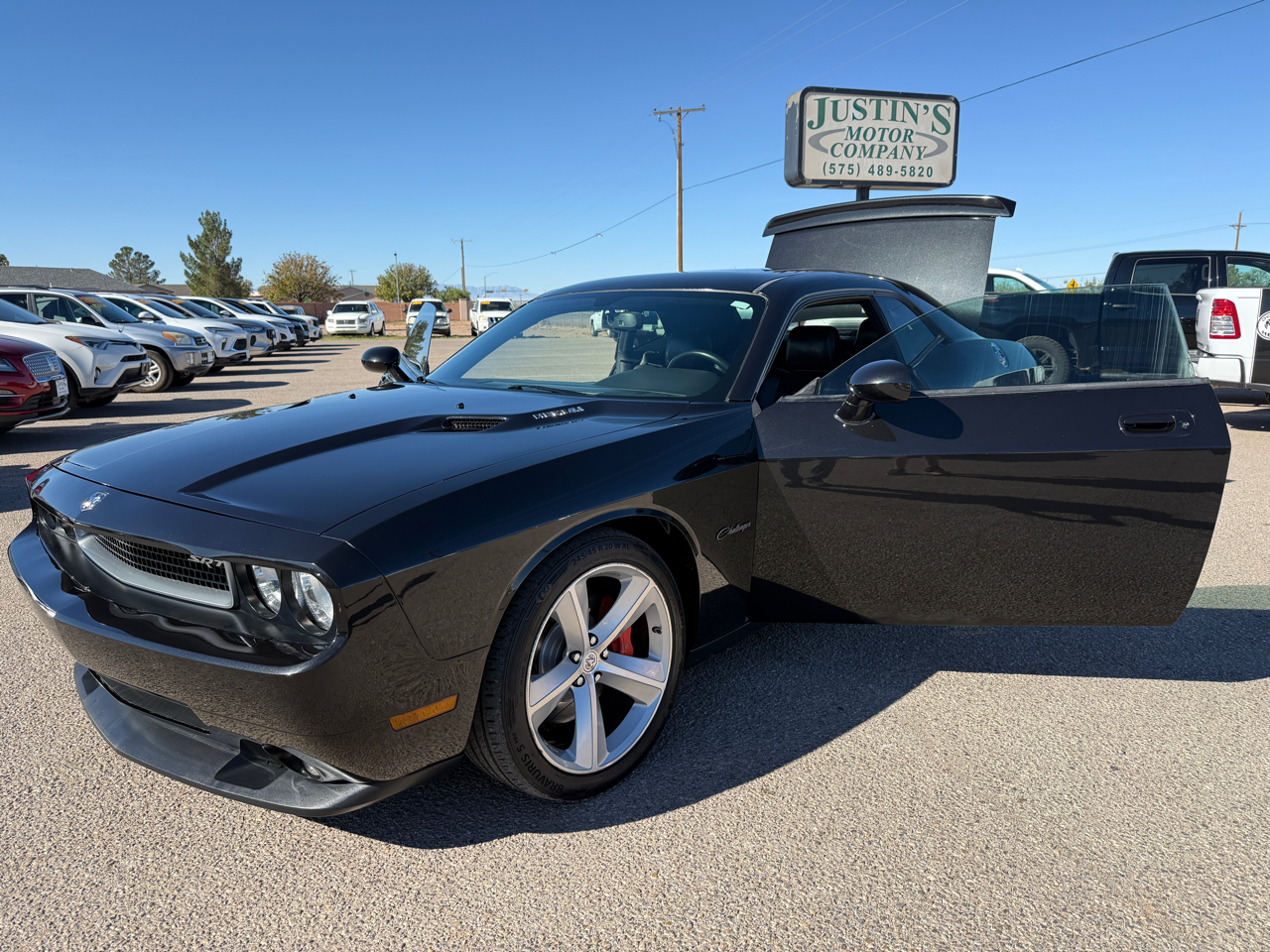Dodge Challenger 2dr Cpe SRT8 2010 Dodge Challenger 2dr Cpe SRT8 2010