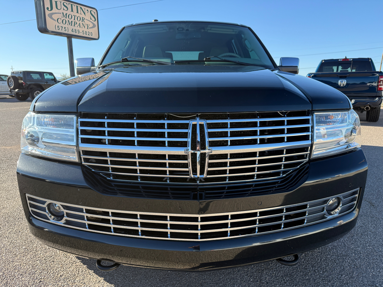 Lincoln Navigator 4WD 4dr 2013 Lincoln Navigator 4WD 4dr 2013