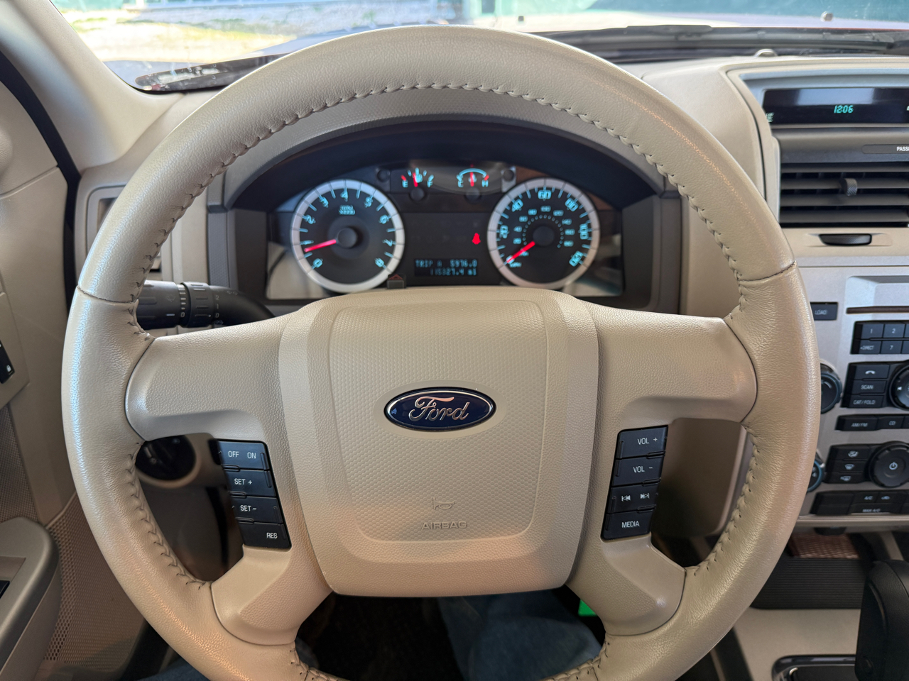 Ford Escape 4WD 4dr XLT 2012