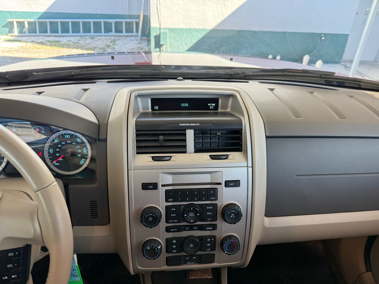 Ford Escape 4WD 4dr XLT 2012