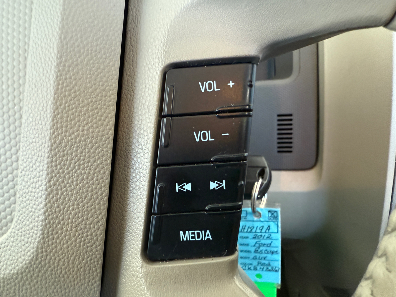 Ford Escape 4WD 4dr XLT 2012