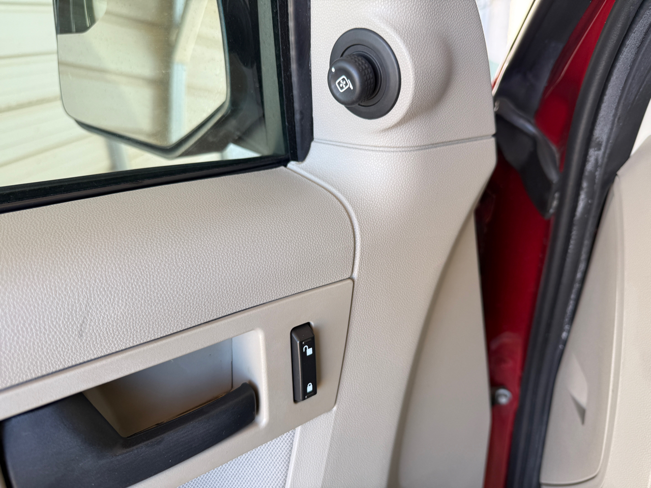 Ford Escape 4WD 4dr XLT 2012