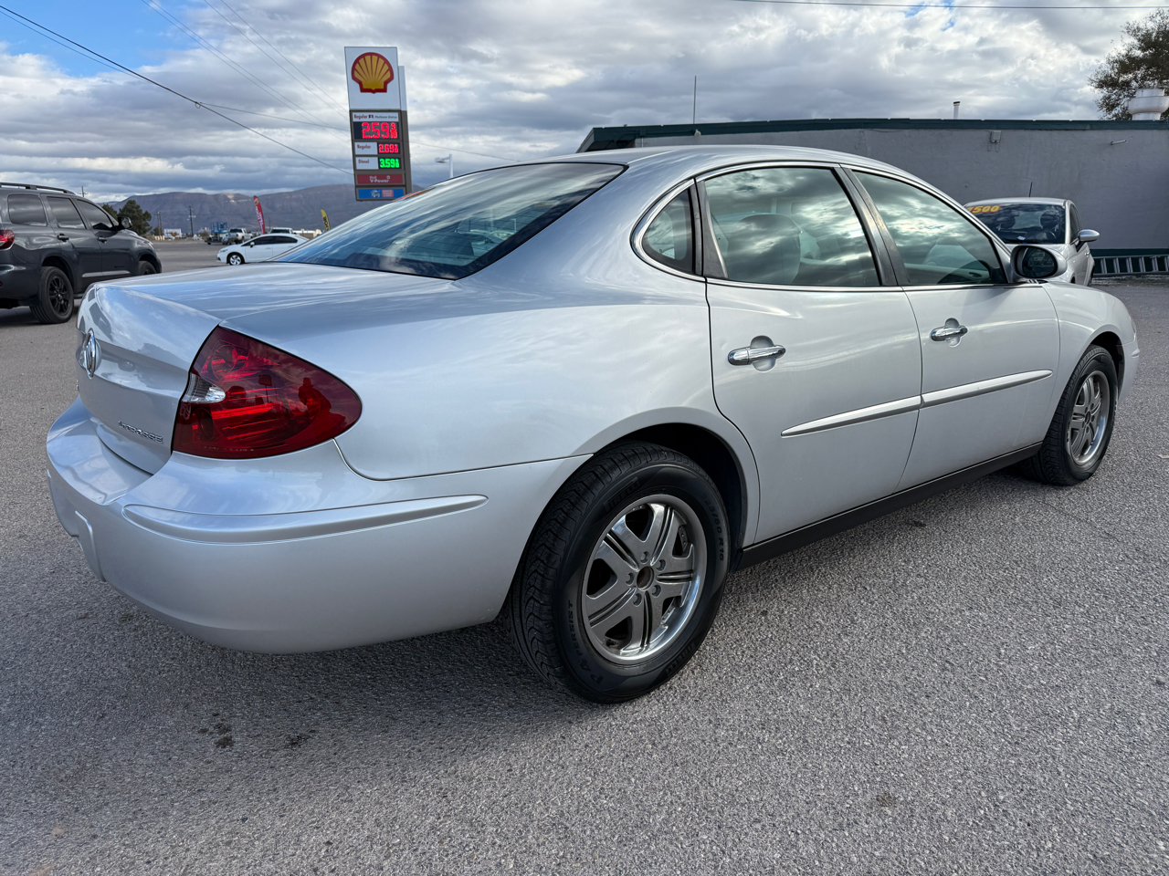 Buick LaCrosse 4dr Sdn CX 2005