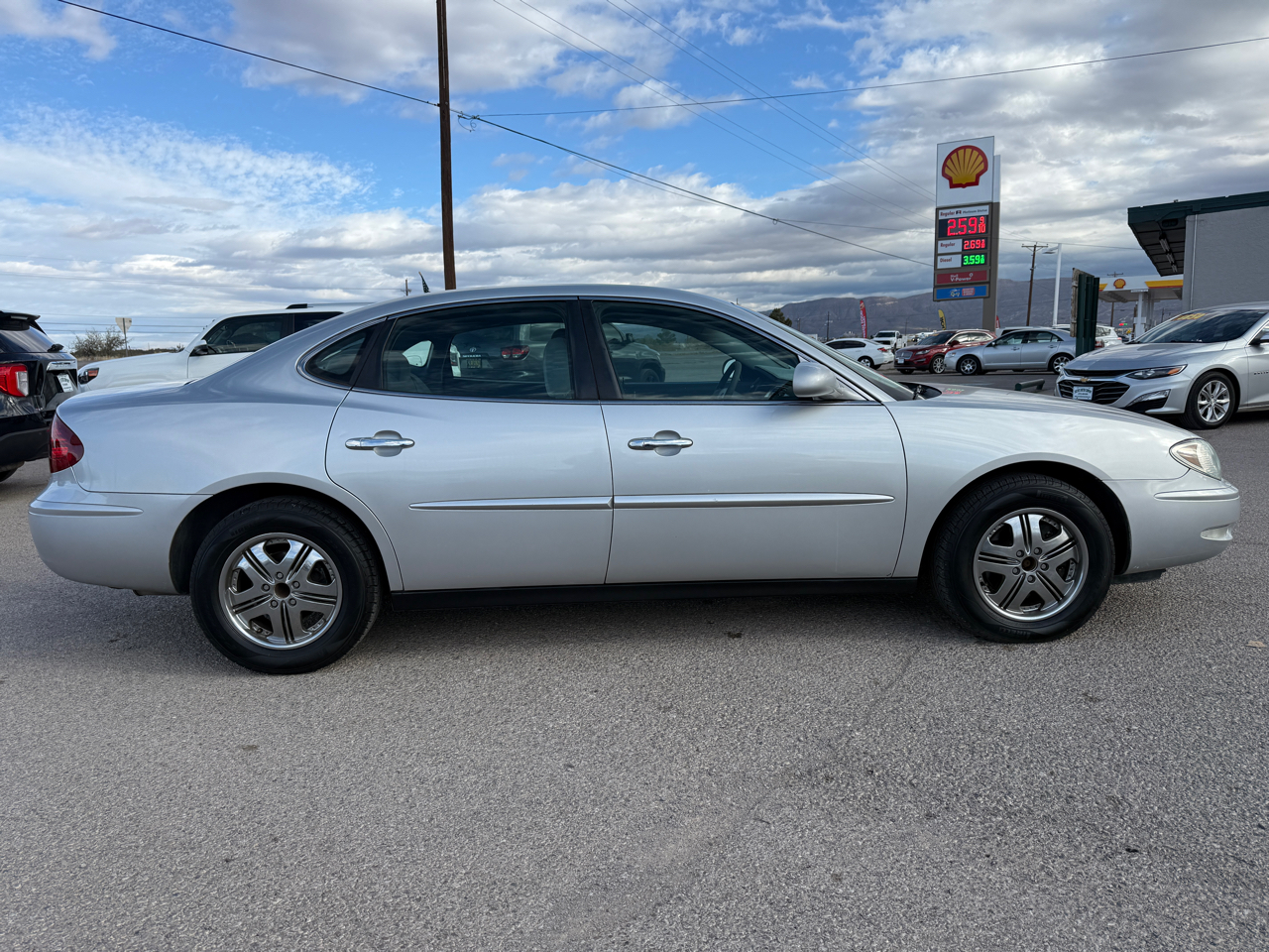 Buick LaCrosse 4dr Sdn CX 2005