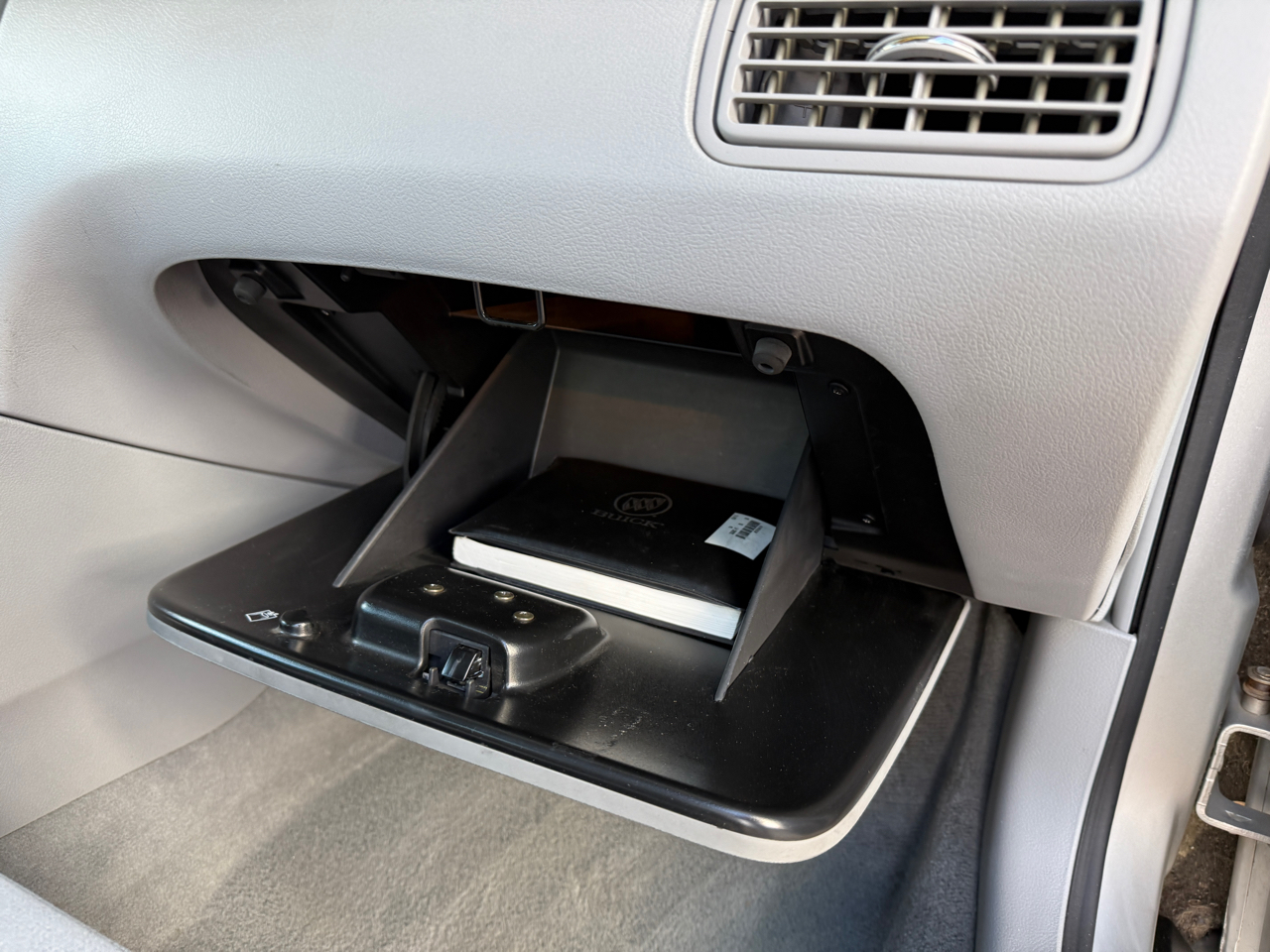 Buick LaCrosse 4dr Sdn CX 2005