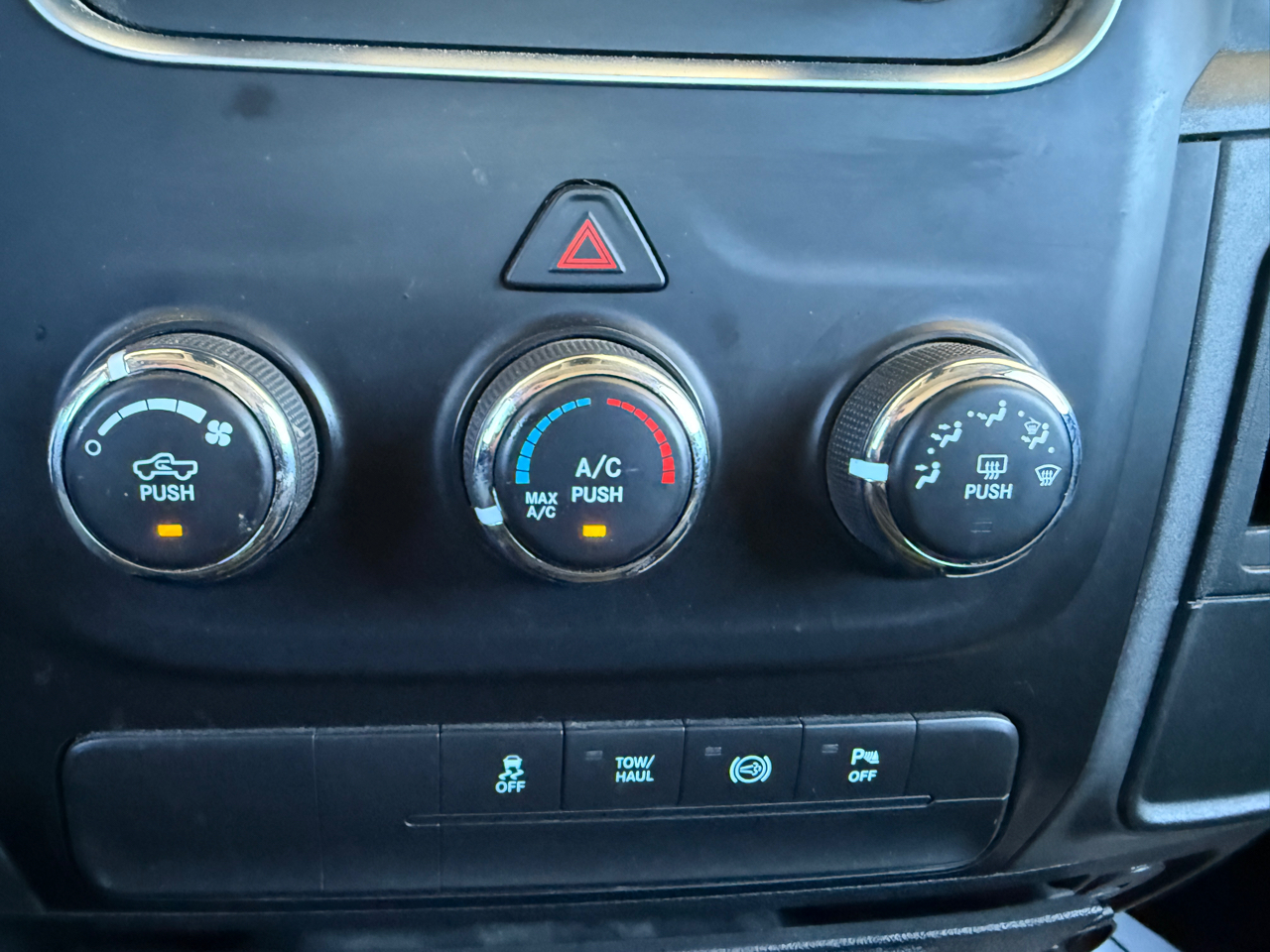 RAM 2500 4WD Crew Cab 149" Tradesman 2015