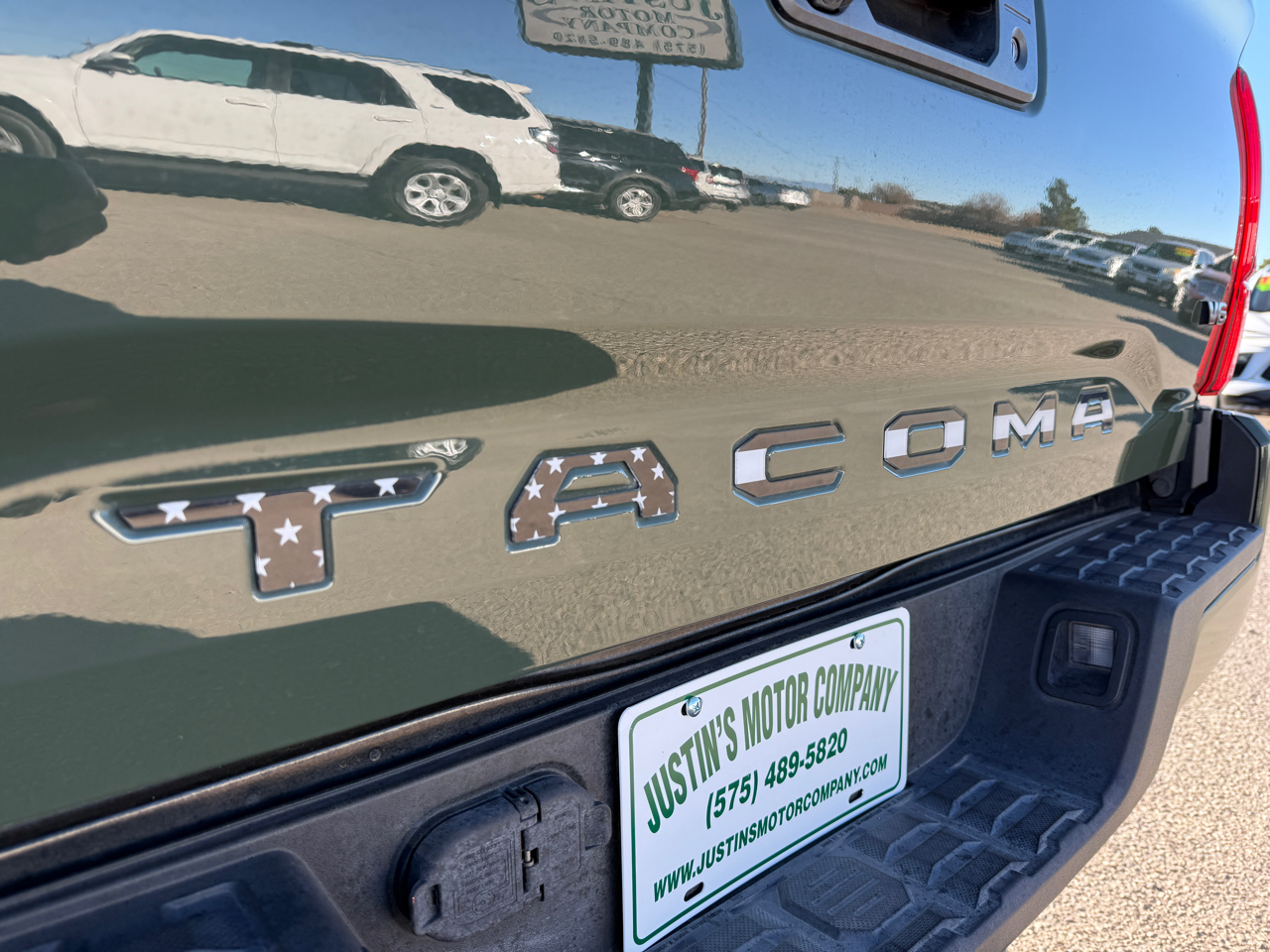 Toyota Tacoma 4WD SR5 Double Cab 5' Bed V6 AT (Natl) 2021