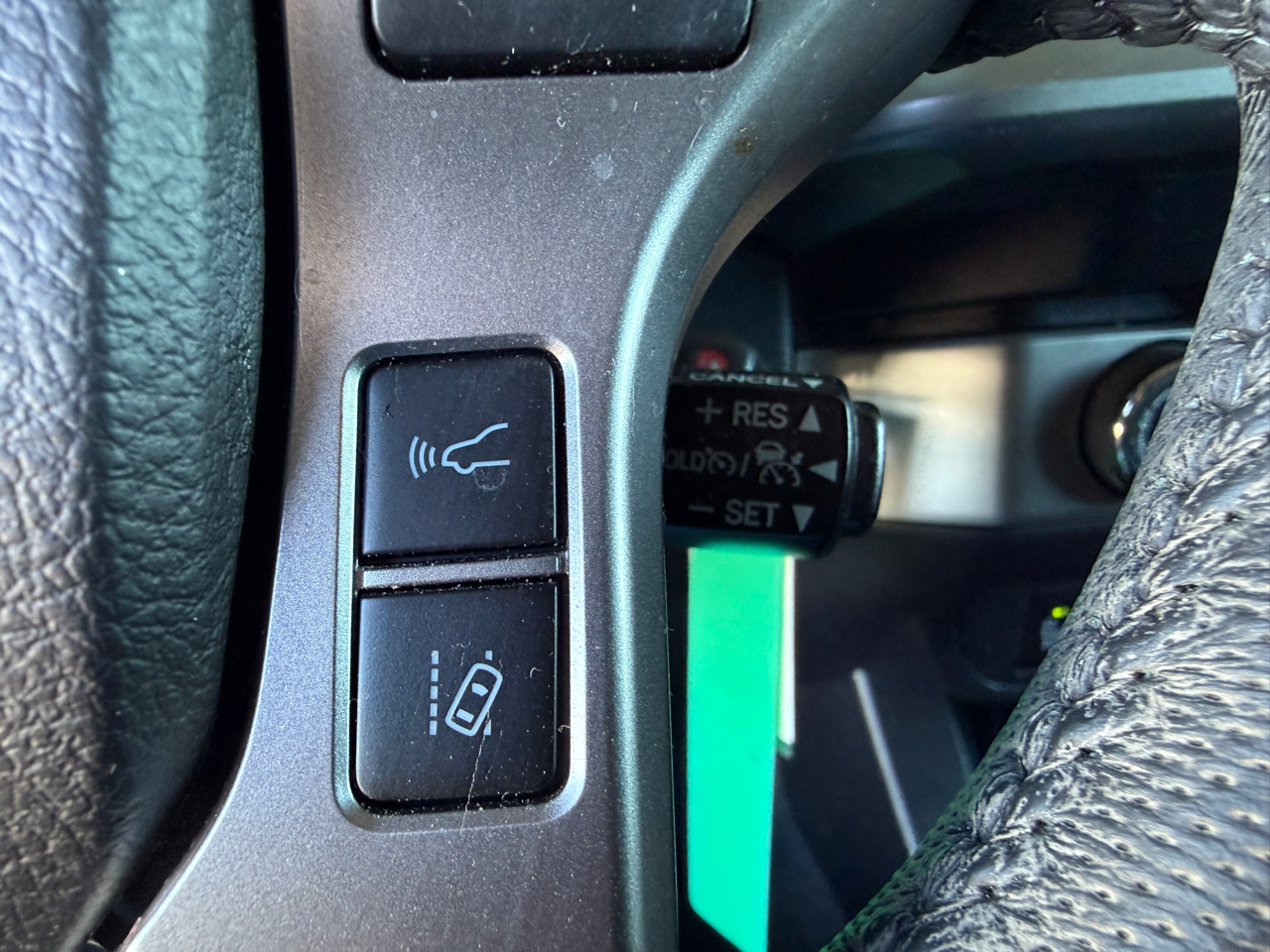 Toyota Tacoma 4WD SR5 Double Cab 5' Bed V6 AT (Natl) 2021