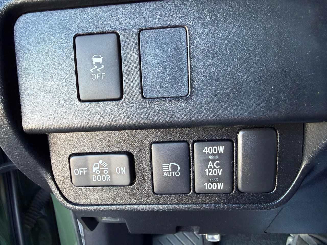 Toyota Tacoma 4WD SR5 Double Cab 5' Bed V6 AT (Natl) 2021