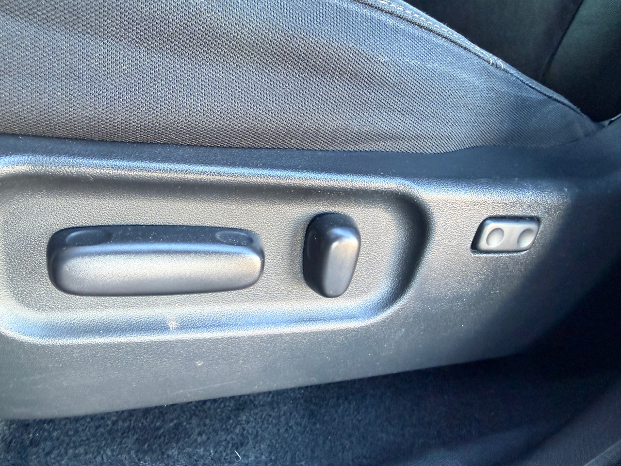 Toyota Tacoma 4WD SR5 Double Cab 5' Bed V6 AT (Natl) 2021