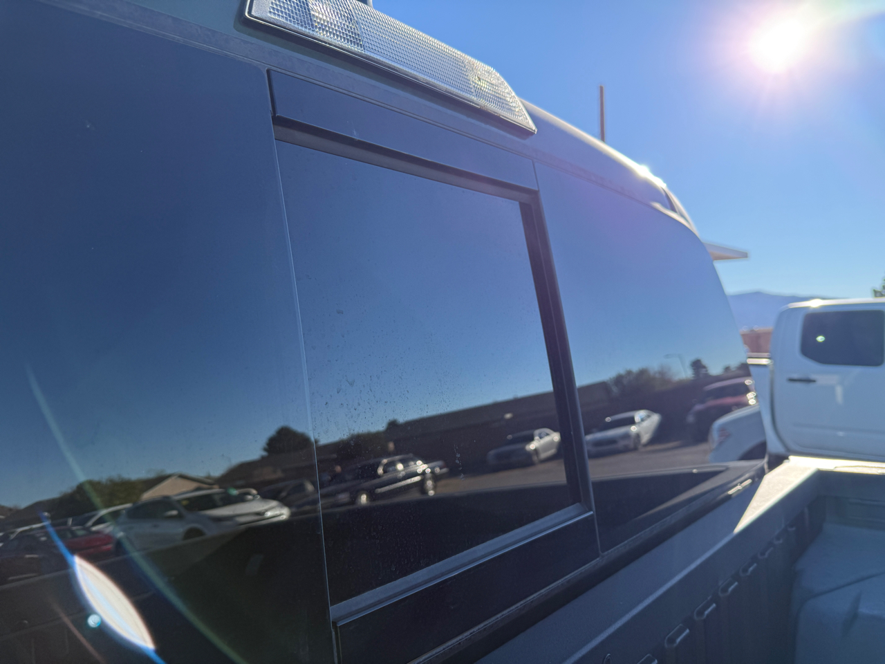 Toyota Tacoma 4WD SR5 Double Cab 5' Bed V6 AT (Natl) 2021