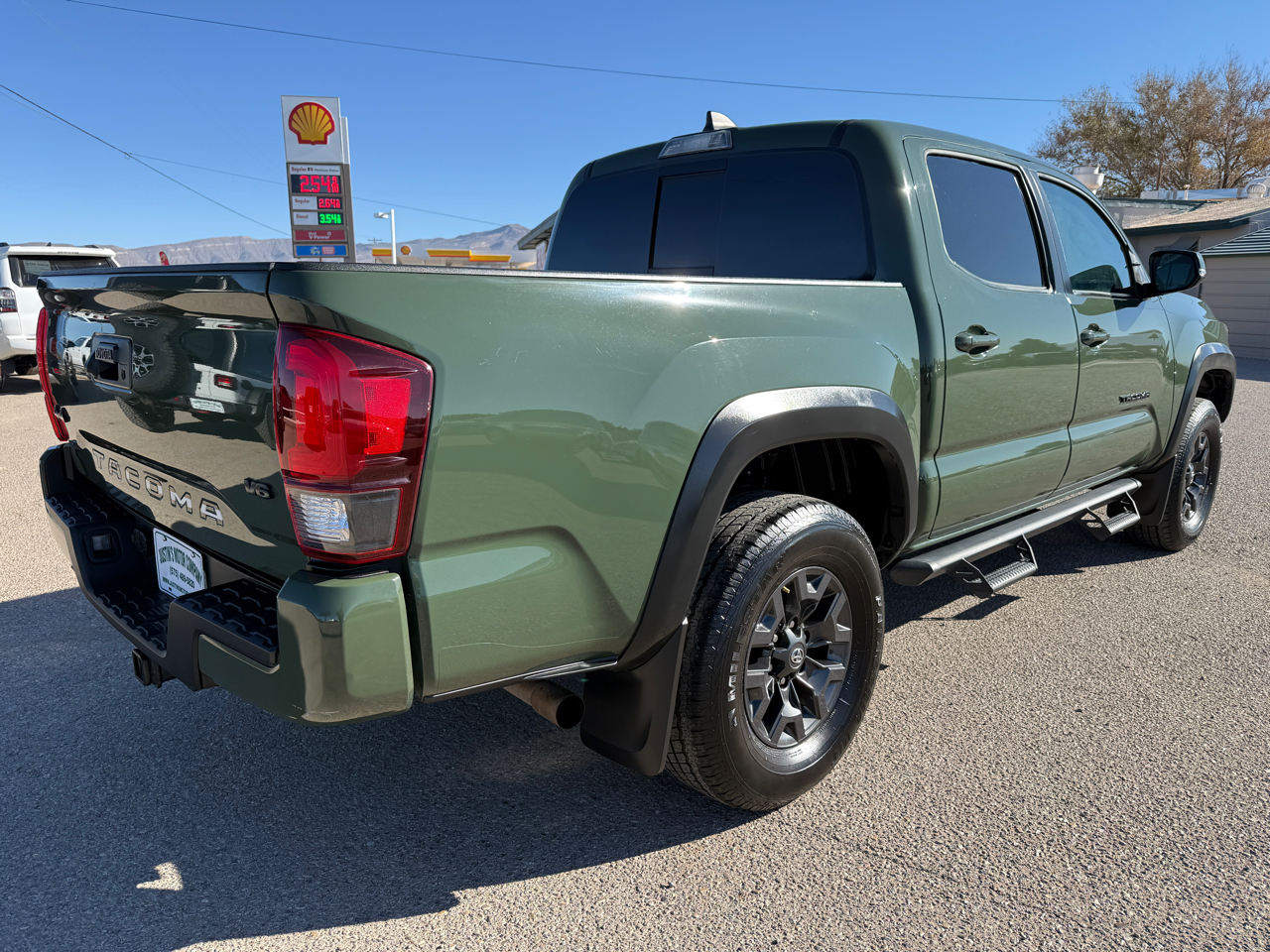 Toyota Tacoma 4WD SR5 Double Cab 5' Bed V6 AT (Natl) 2021