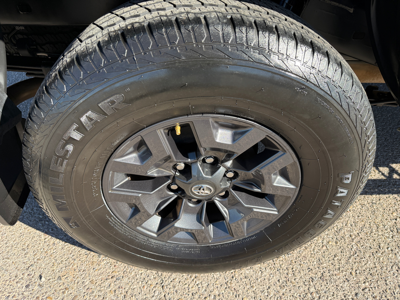 Toyota Tacoma 4WD SR5 Double Cab 5' Bed V6 AT (Natl) 2021