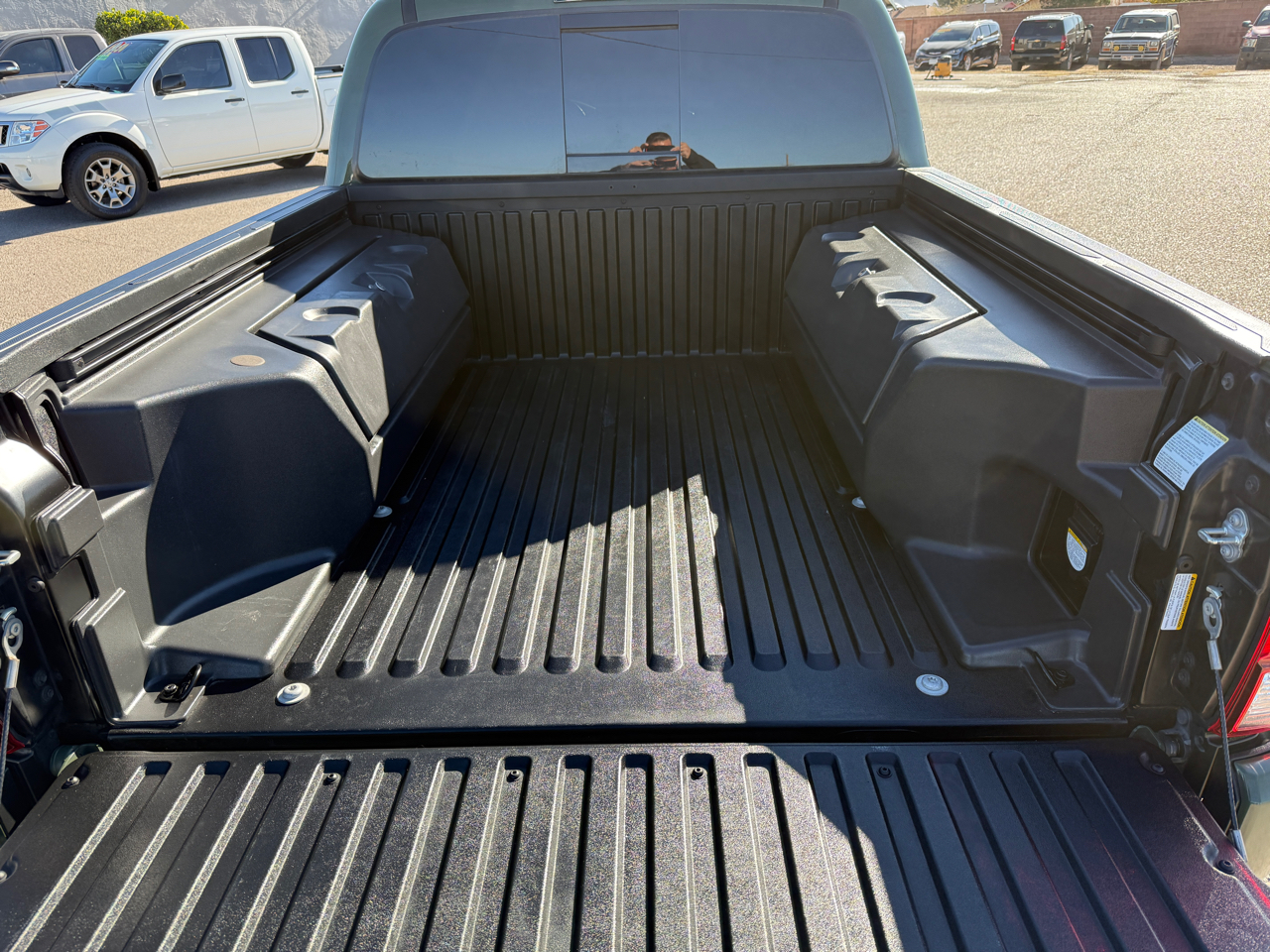 Toyota Tacoma 4WD SR5 Double Cab 5' Bed V6 AT (Natl) 2021