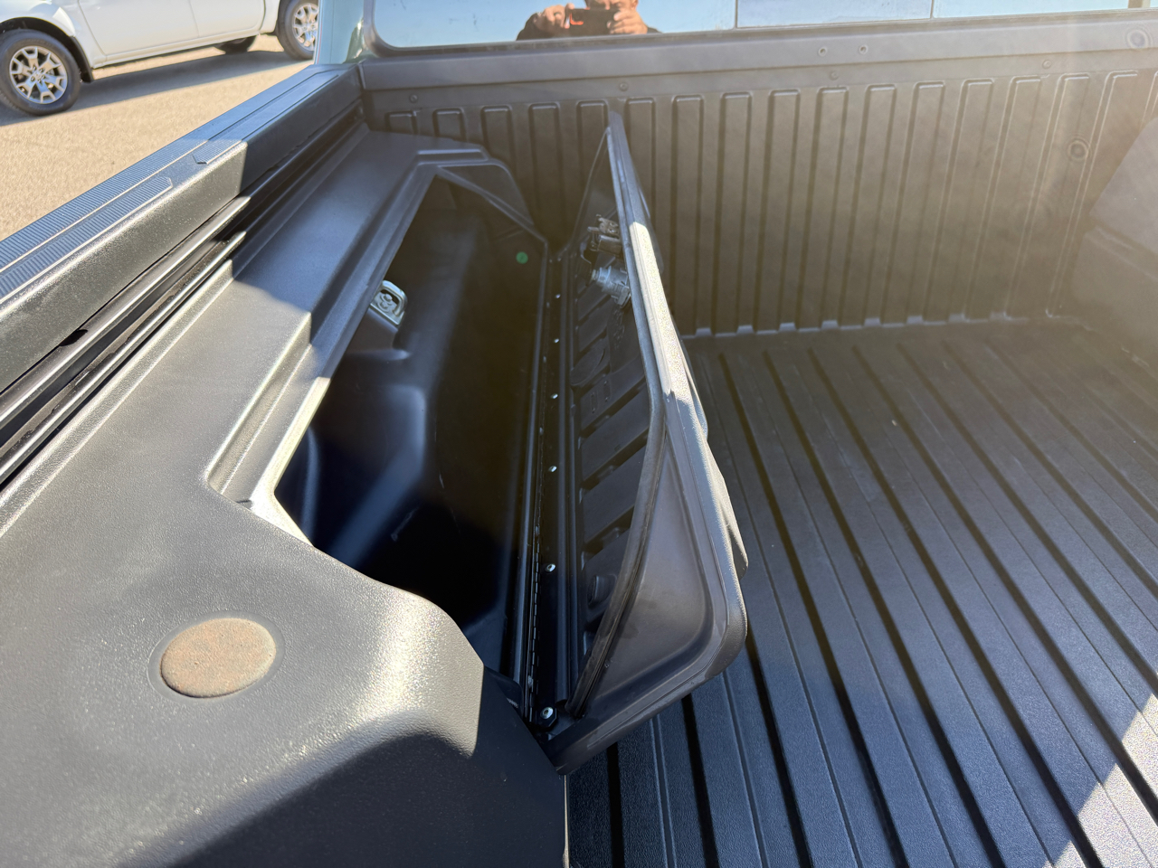 Toyota Tacoma 4WD SR5 Double Cab 5' Bed V6 AT (Natl) 2021