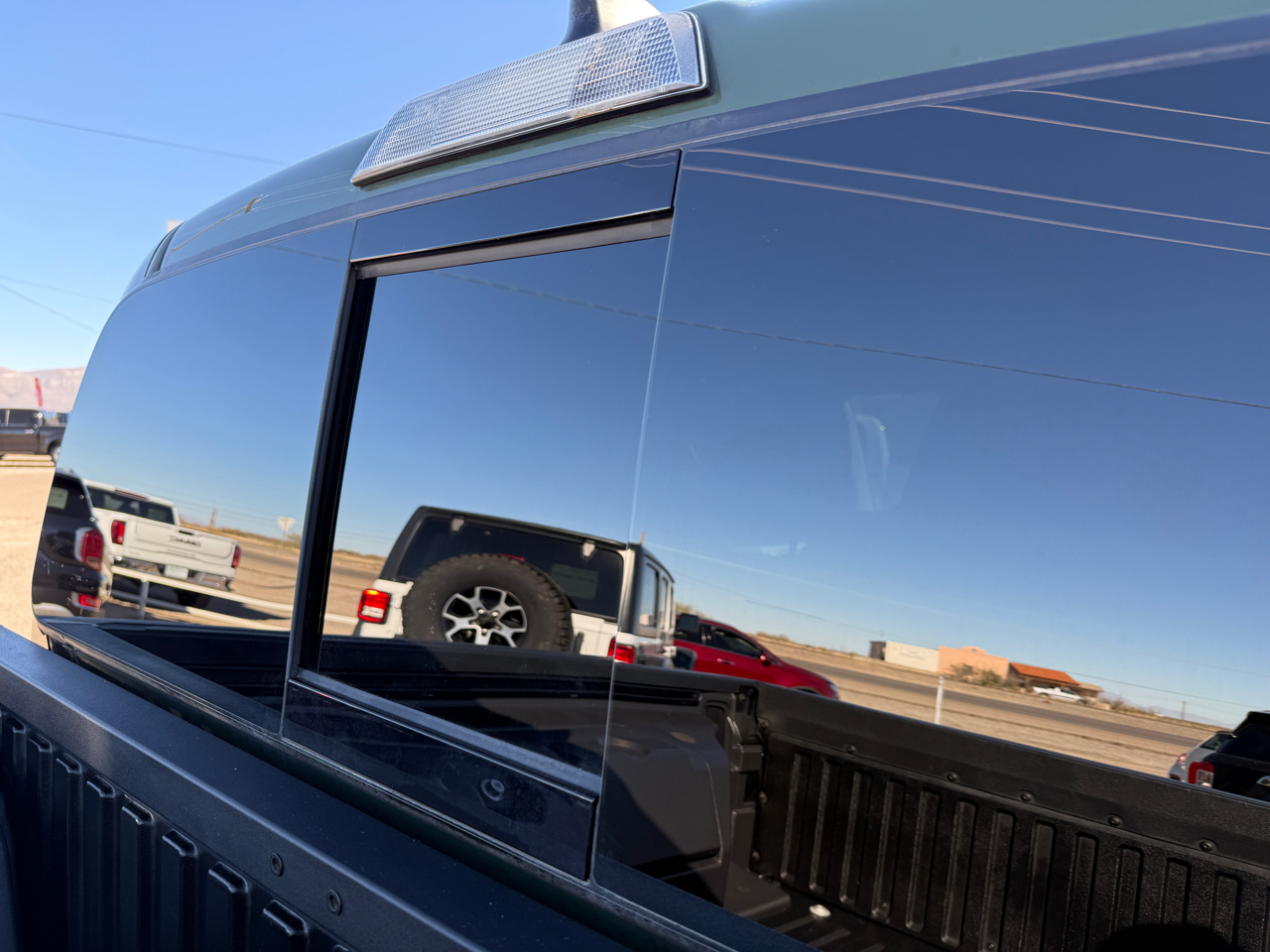 Toyota Tacoma 4WD SR5 Double Cab 5' Bed V6 AT (Natl) 2021