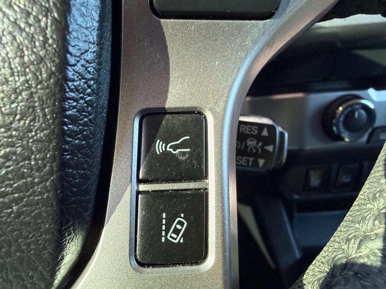 Toyota Tacoma 4WD SR5 Double Cab 5' Bed V6 AT (Natl) 2021