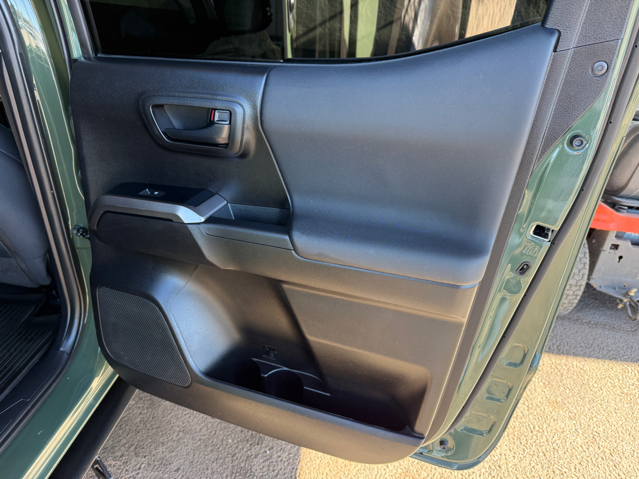 Toyota Tacoma 4WD SR5 Double Cab 5' Bed V6 AT (Natl) 2021