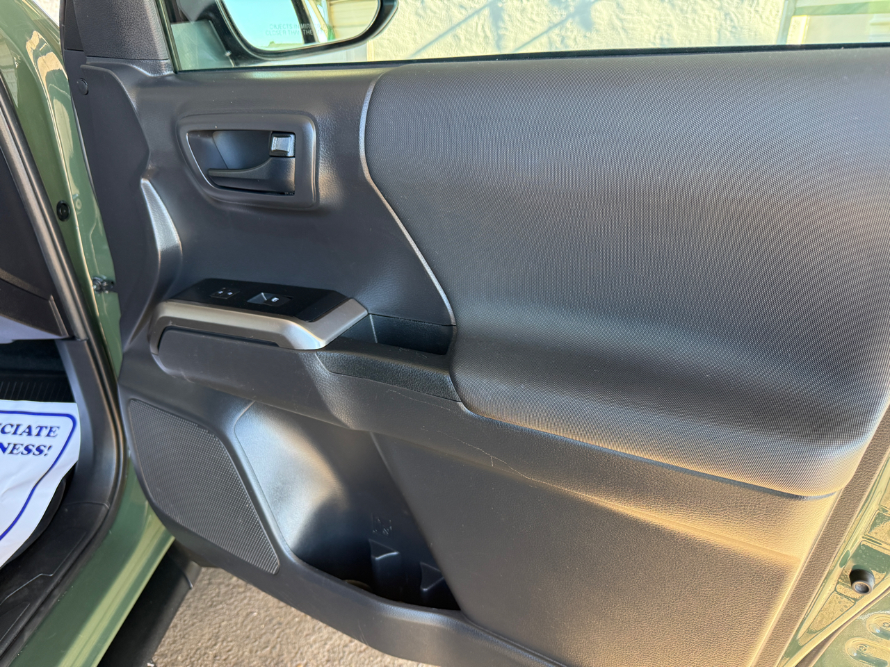 Toyota Tacoma 4WD SR5 Double Cab 5' Bed V6 AT (Natl) 2021