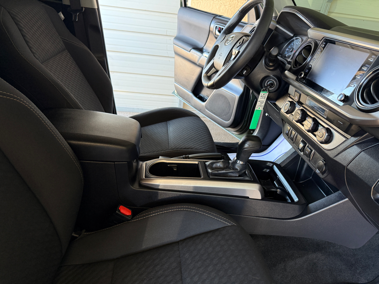 Toyota Tacoma 4WD SR5 Double Cab 5' Bed V6 AT (Natl) 2021