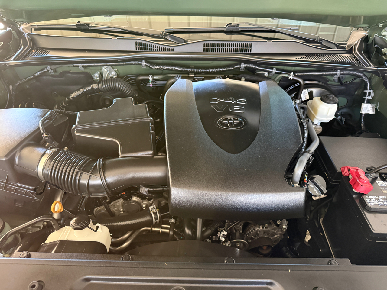 Toyota Tacoma 4WD SR5 Double Cab 5' Bed V6 AT (Natl) 2021