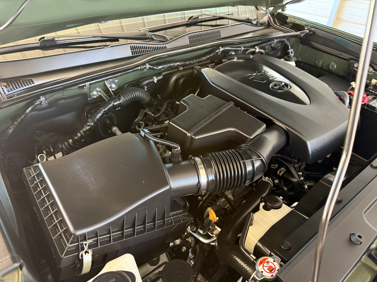 Toyota Tacoma 4WD SR5 Double Cab 5' Bed V6 AT (Natl) 2021