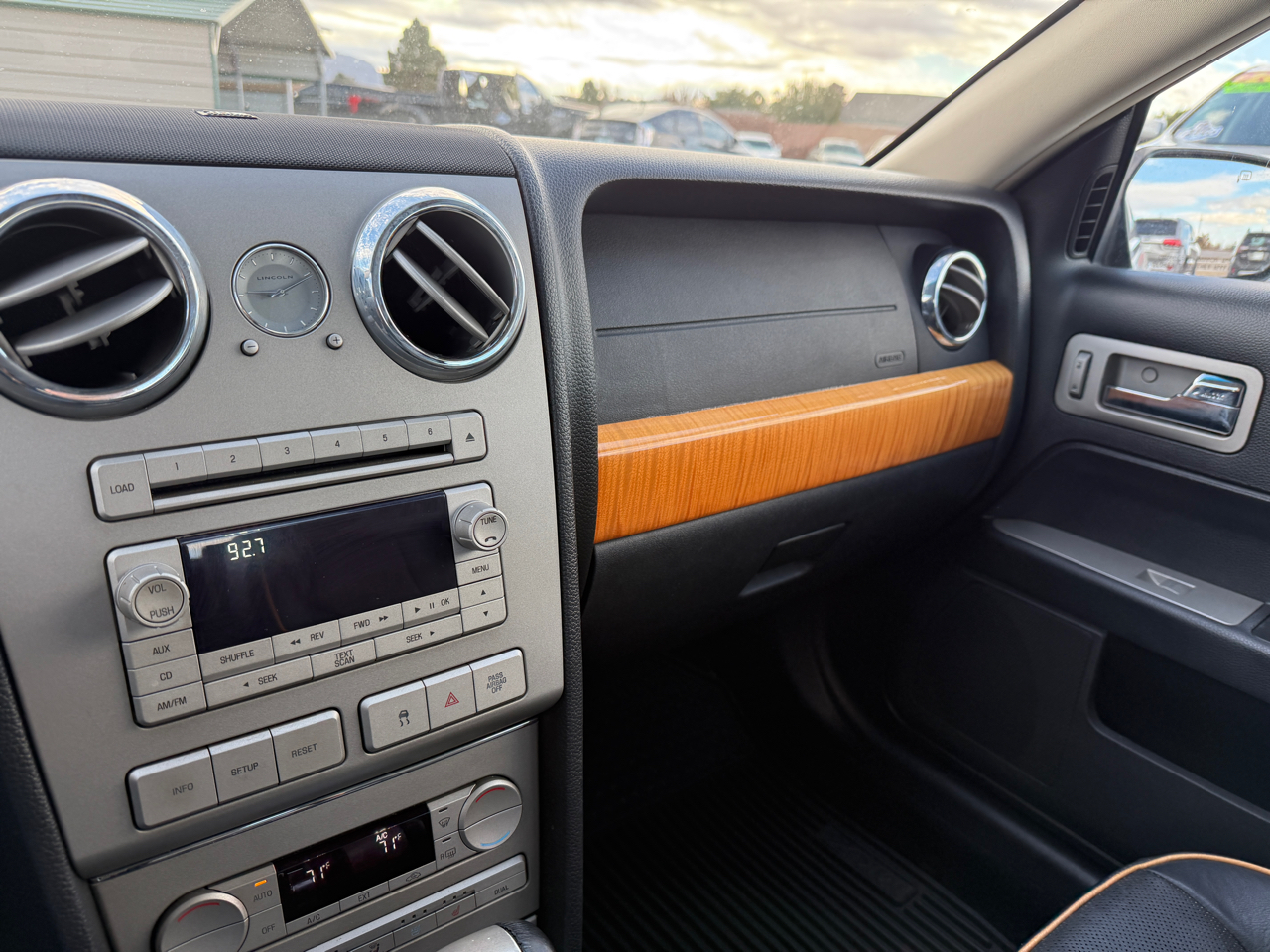 Lincoln MKZ 4dr Sdn FWD 2009