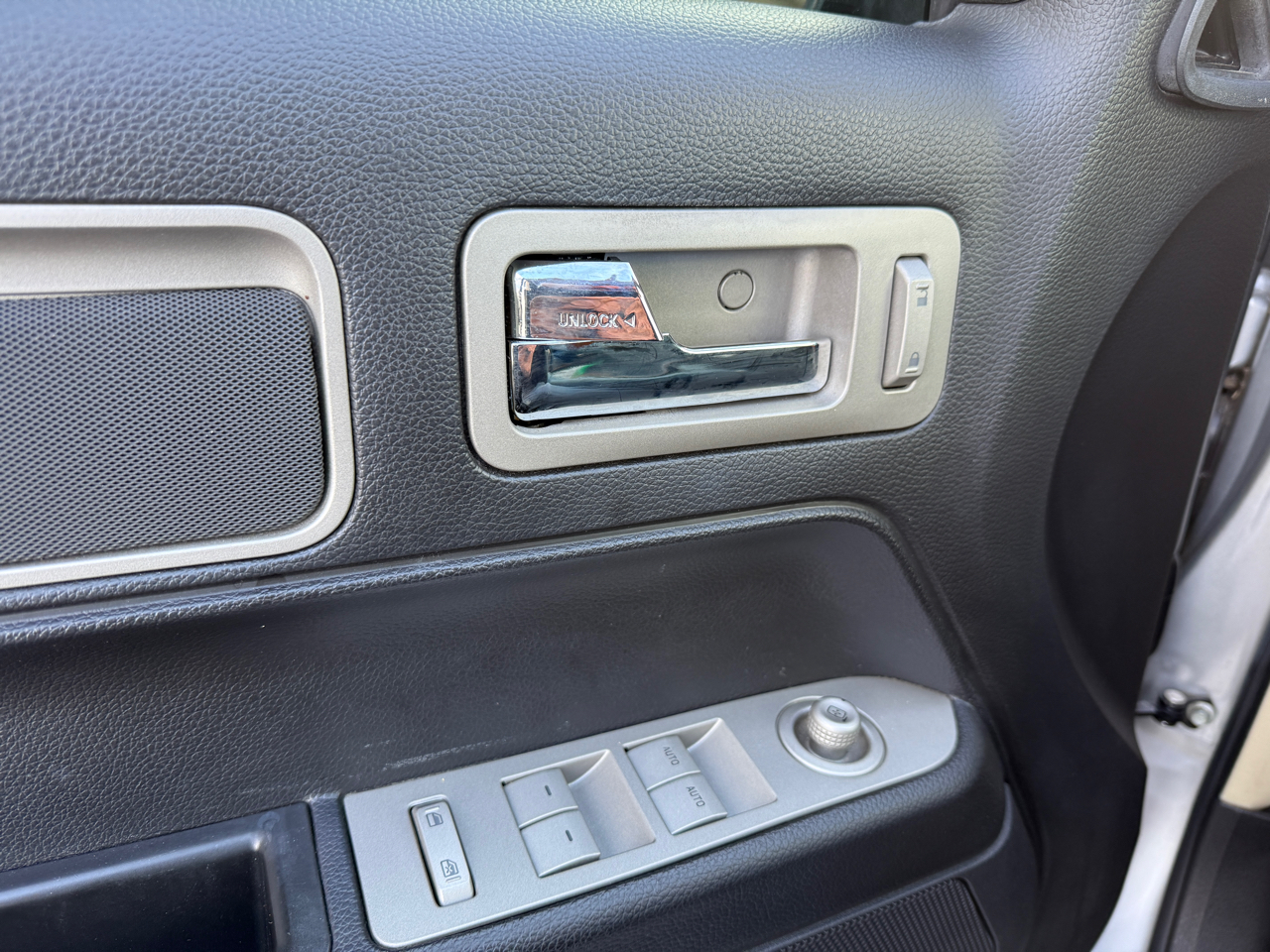 Lincoln MKZ 4dr Sdn FWD 2009