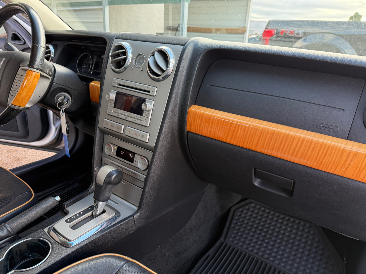 Lincoln MKZ 4dr Sdn FWD 2009