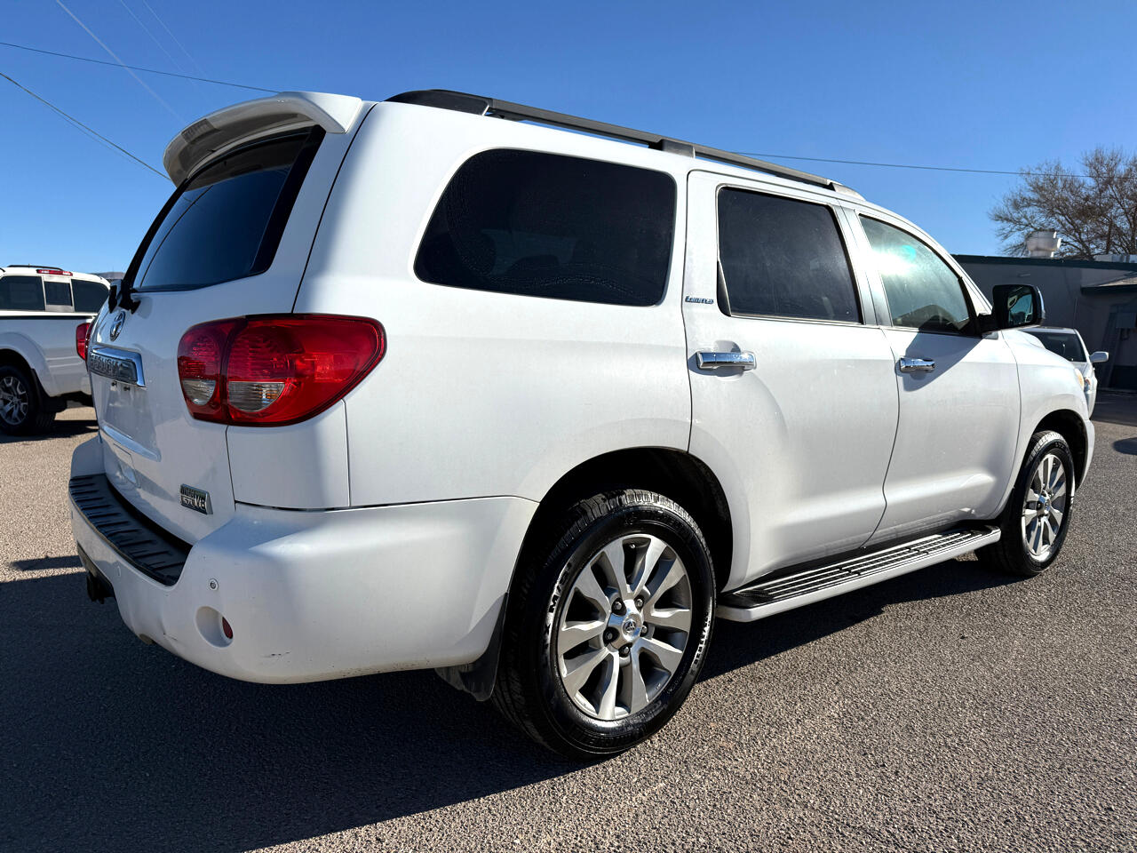 Toyota Sequoia 4WD LV8 6-Spd AT Ltd (Natl) 2010