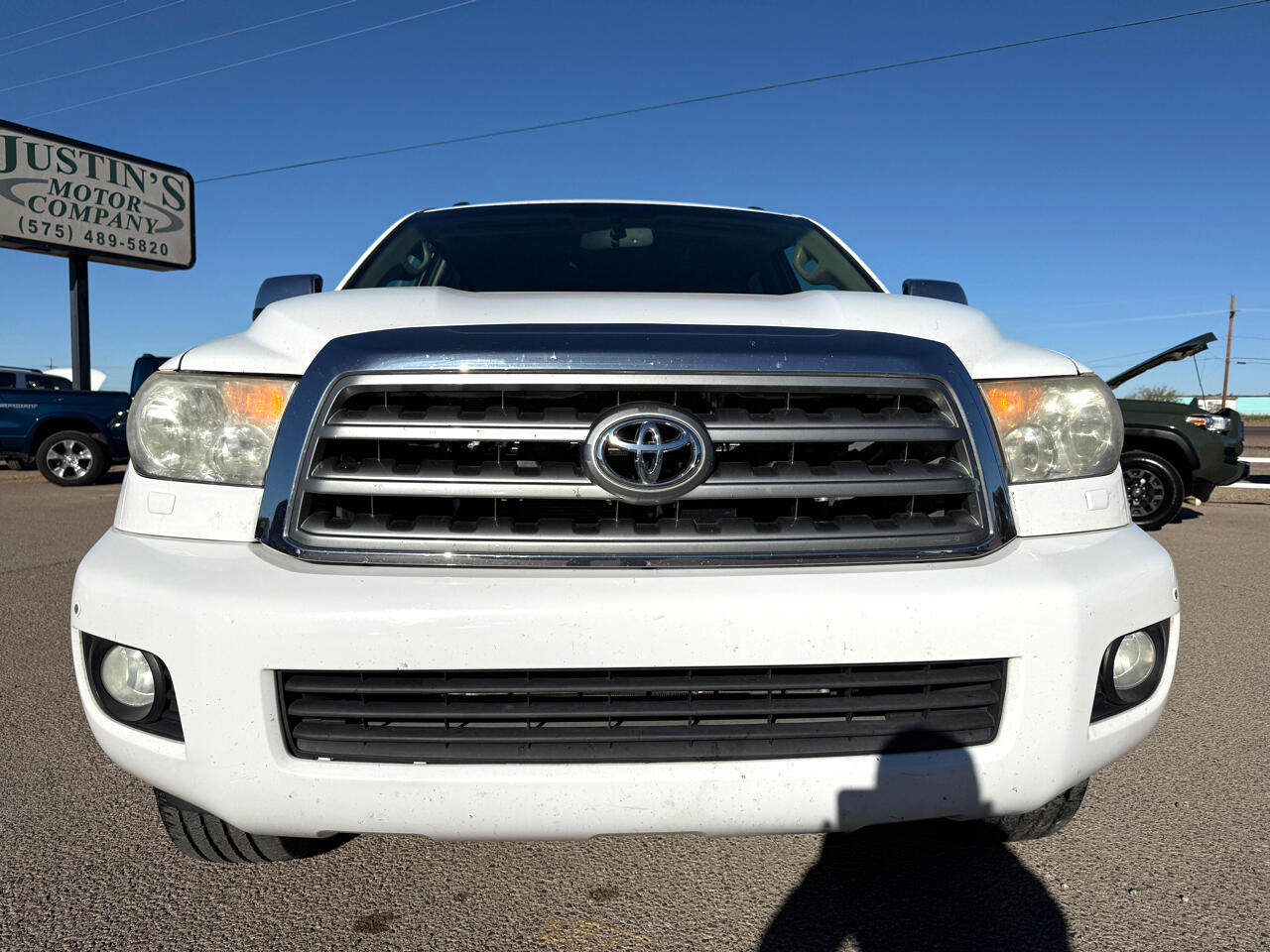 Toyota Sequoia 4WD LV8 6-Spd AT Ltd (Natl) 2010
