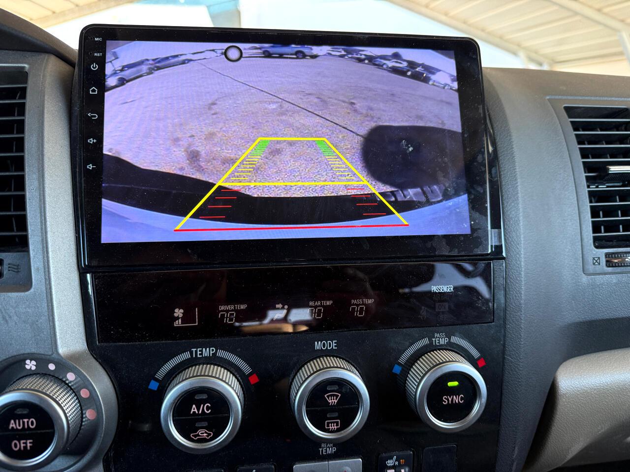 Toyota Sequoia 4WD LV8 6-Spd AT Ltd (Natl) 2010