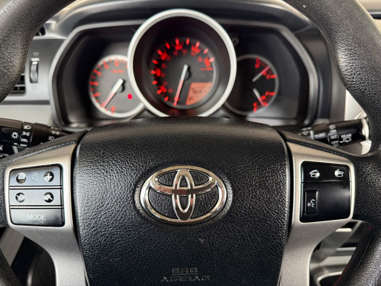 Toyota 4Runner 4WD 4dr V6 SR5 (Natl) 2013